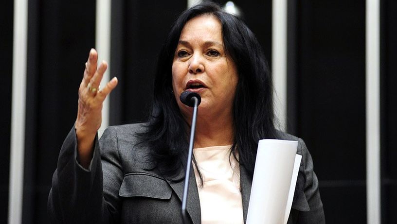 Rose de Freitas, senadora do ES pelo MDB. Rose ja foi deputada estadual e federal. 