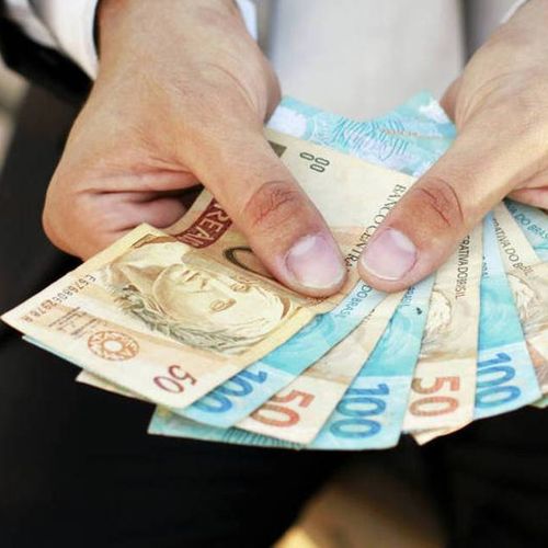 Última parcela do benefício está prevista para 29 de maio. Saiba quando é o dia de pagamento de cada público-alvo do programa