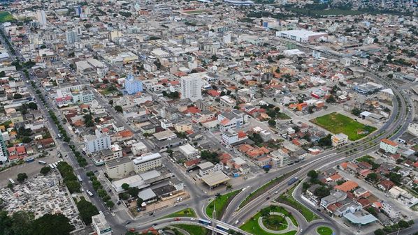 Em meio a um cenário mundial de incertezas, as empresas do setor imobiliário precisam se reinventar. A produtividade e o desenvolvimento econômico das imobiliárias se mantêm. Na verdade, o momento tem sido de crescimento