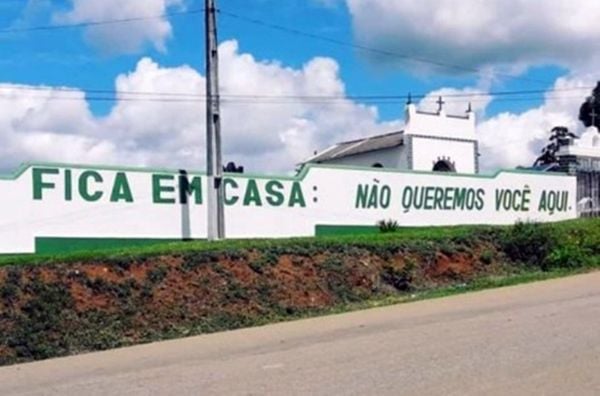 Cemitério de Jussari, no sul da Bahia recebeu uma nova pintura 