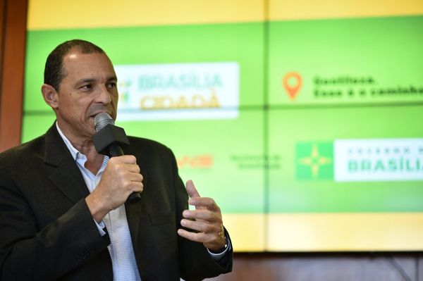 Léo Carlos Cruz