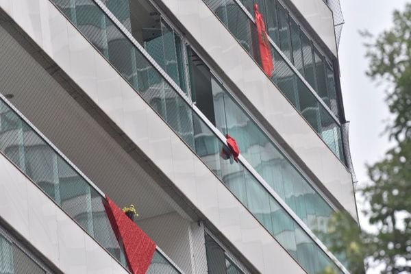 Dom Dario celebra missa do Domingo de Ramos sem fiéis na paróquia Bom Pastor, na Praia da Costa, em Vila Velha por Vitor Jubini