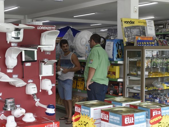 Abertura da material de construção Coqueiral no Parque das Gaivotas.  por Carlos Alberto Silva