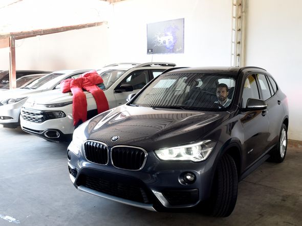 Revenda de veículos All Car, em Itapoã.  por Carlos Alberto Silva