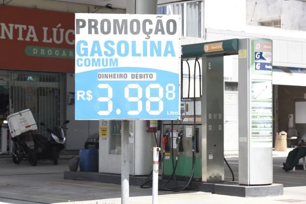 Preço da gasolina a R$3,89 em um posto do bairro Bento Ferreira
