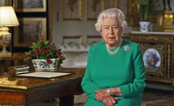 Rainha Elizabeth II durante o pronunciamento de domingo (5 de abril de 2020)
