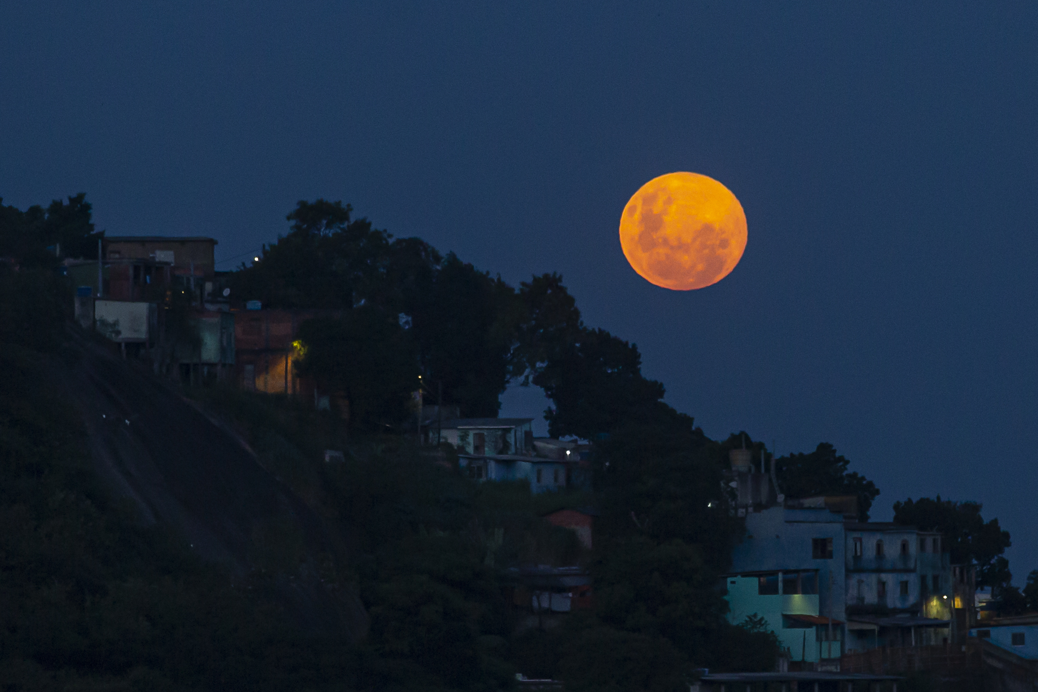 Lua cheia vista de Bento Ferreira - Vitória-ES