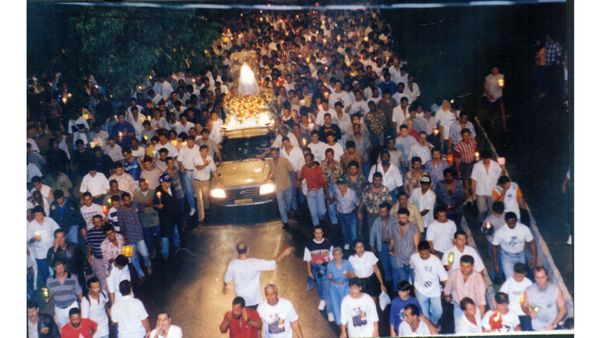 1997 - Romaria dos homens na Festa da Penha - Foto Evaristo Borges por Evaristo Borges