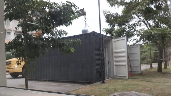 As estruturas metálicas estão sendo preparadas de modo a atender ao provável aumento da demanda no Dr Jayme Santos Neves, referência para os casos de Covid-19 no Estado