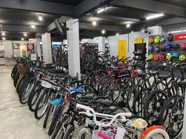 Loja e oficina em Jardim da Penha conserta bicicletas de forma gratuita para entregadores de comida