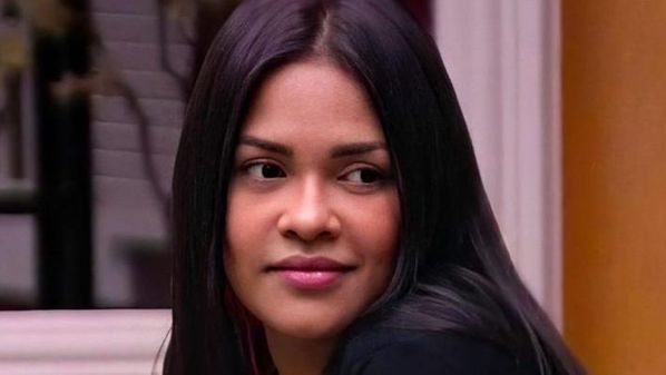 Sister incomodou até a amiga Mari Gonzalez, que teve que ajudar Flayslane após confinada urinar no chão da casa mais vigiada do Brasil