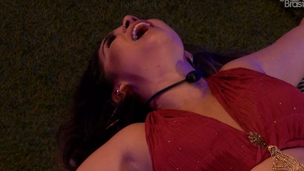 A capixaba do 'BBB 20' agradeceu à sister Marcela eliminada e, em seguida, foi para o quarto dormir após a produção do reality da Globo decretar fim da festa