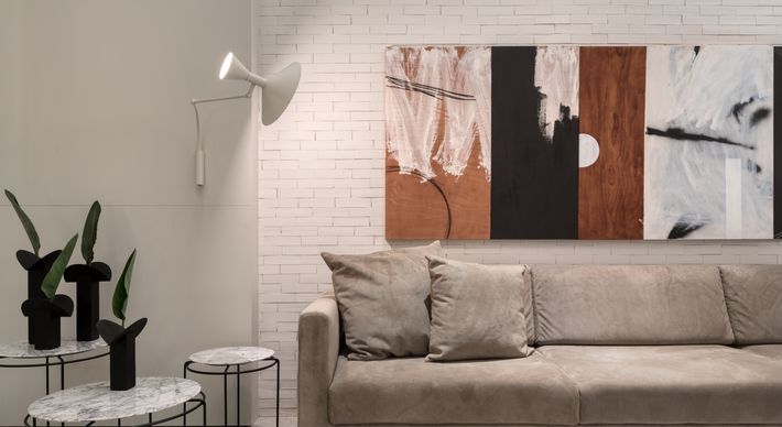 Plantas, iluminação, cores, objetos decorativos. Os recursos são inúmeros para deixar sua casa aconchegante