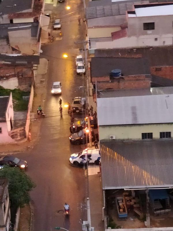 Do alto e também em solo, policiais desencadearam a operação Páscoa na Grande Vitória