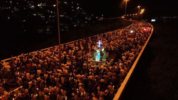 Data: 30/04/2019 - Romaria dos homens durante a Festa da Penha - Editoria: Cidades - Foto: Secundo Rezende/ZOOM FILMES - GZ