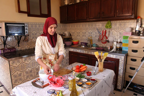 Cozinhando com uma família marroquina por Divulgação