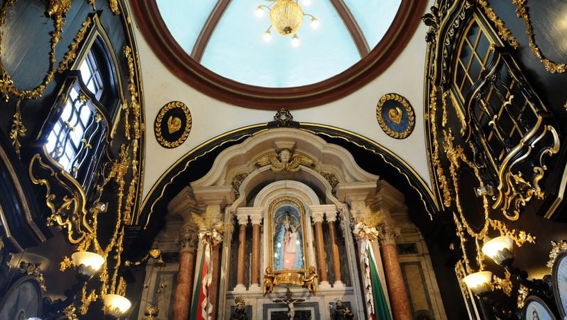 Data: 19/12/2011 - ES - Vila Velha - Após quase dois anos em obras de restauração, capela-mor do Convento da Penha fica pronta.