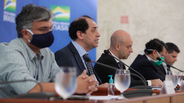 O secretário especial de Fazenda do Ministério da Economia, Waldery Rodrigues, durante coletiva com equipe técnica