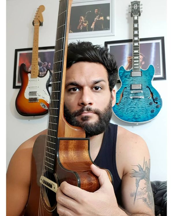 Felipe Azevedo é o músico convidado desta noite no Festival Amor e Esperança, maratona de lives transmitida no Instagram da TV Gazeta