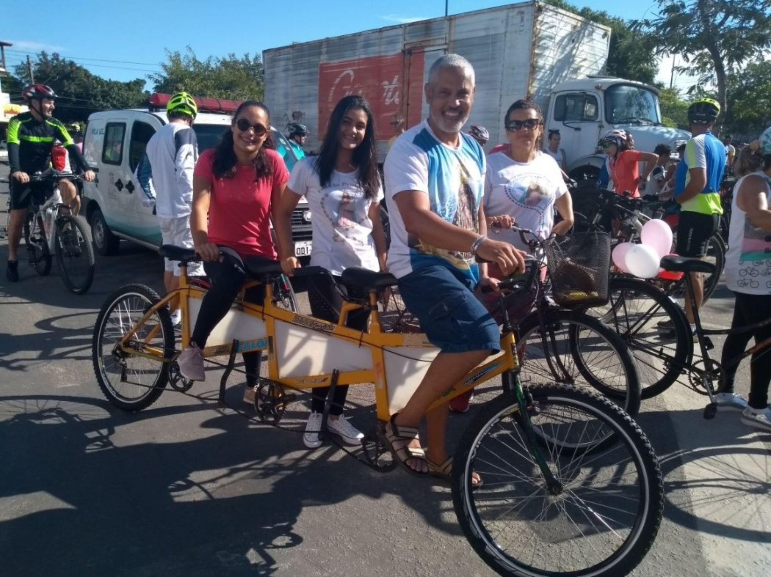 2018 - Romaria dos Ciclistas levou centenas de ciclistas às ruas de Vila Velha na manhã desta segunda-feira (9)