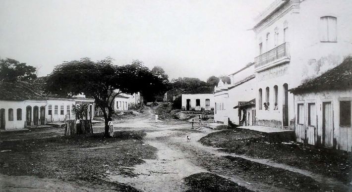 Em 1919, Bernardino de Souza Monteiro, então presidente do Estado, informou que 0,8% da população de Vitória morreu em decorrência da doença