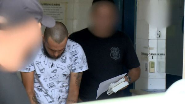 Sete dias após a tragédia que vitimou as duas
crianças, Georgeval Alves
Gonçalves, de 36 anos,
conhecido como pastor
George, foi preso.  por  Frideberto Viega/TV GAZETA