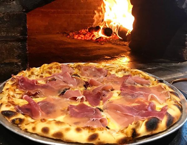 Pizza do restaurante Vila Rusticana