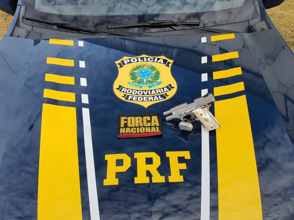 Polícia Rodoviária Federal prendeu homem com porte ilegal de arma em Cariacica, na manhã desta sexta (17)