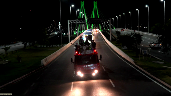 Romaria da Famílias passando pelas ruas de Vitória por TV Gazeta