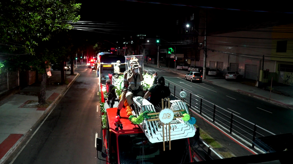 Romaria da Famílias passando pelas ruas de Vitória por TV Gazeta