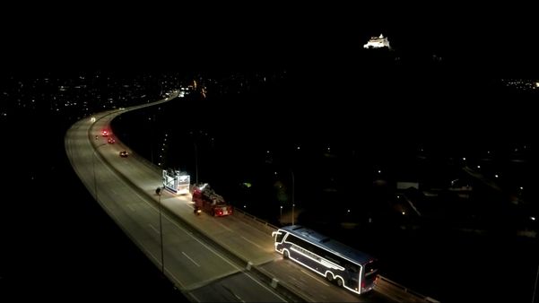 Romaria das Família passando sobre a Terceira Ponte por Rede Gazeta