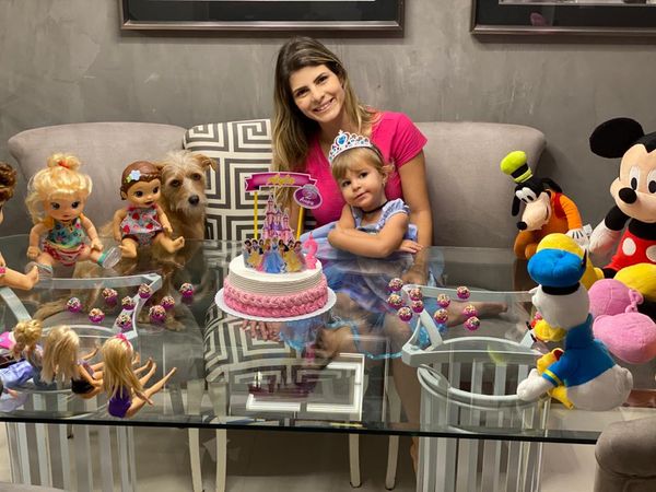 Menina de 2 anos recebe festa de aniversário em casa, em Vila Velha por Arquivo da família