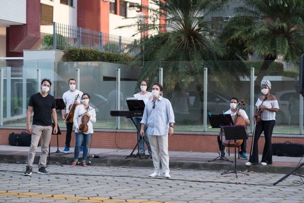 Aniversário de Penha Nonato com apresentação da Camerata Sesi na Mata da Praia