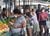 Movimento de clientes na feira livre do bairro Jardim Camburi, em Vitória(Carlos Alberto Silva)