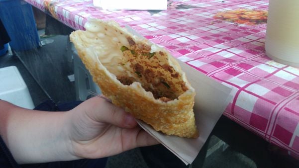 O consumo do tradicional pastel de vento está suspenso nas feiras de Vitória