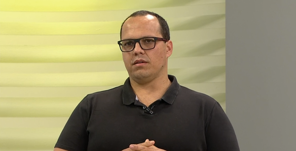 O médico intensivista Eduardo Castro em entrevista à TV Gazeta