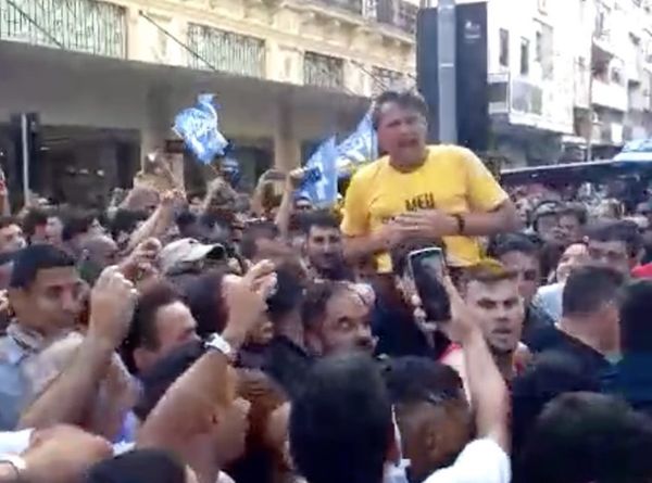 O presidente Jair Bolsonaro foi esfaqueado durante evento de campanha em 2018