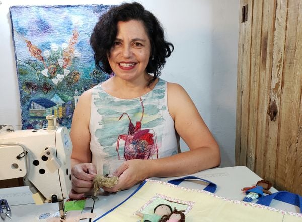 Zina Leal, artista plástica  e designer de moda: curso de costura pelas redes sociais 
