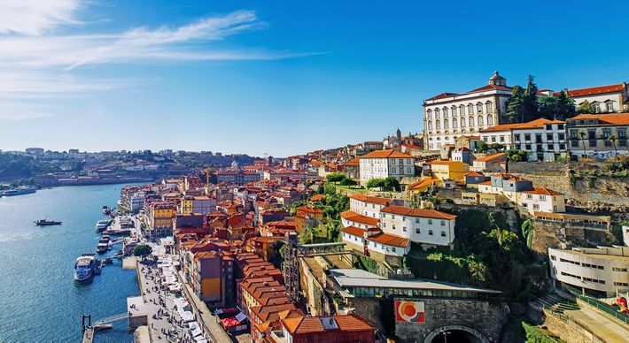 O setor imobiliário defende que a manutenção do visto é essencial para a captação de investimento internacional para o país, principalmente agora, num momento de forte retração econômica