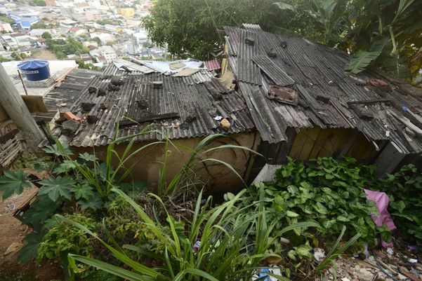 Residência com pouca infraestrutura no bairro Bonfim em Vitória - Foto: Vitor Jubini/Arquivo por Vitor Jubini