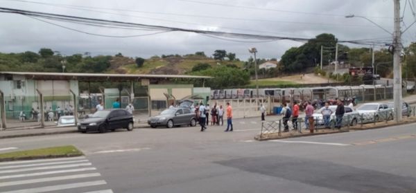 Ônibus do sistema municipal de Vitória não saíram das garagens