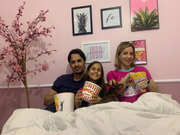 Fernanda Pignaton com o marido e a filha