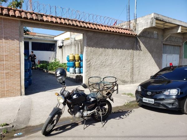 Local armazenava três vezes mais botijas que o permitido pela ANP