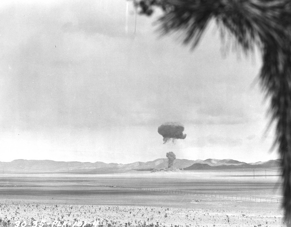 Teste com bomba de U-233 durante a Operação Teapot, 1955