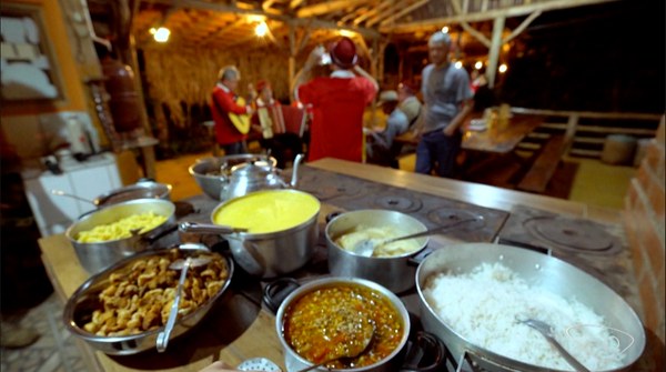 Comida feita com produtos da fazenda de Itamar Arno Tesch, em Afonso Cláudio