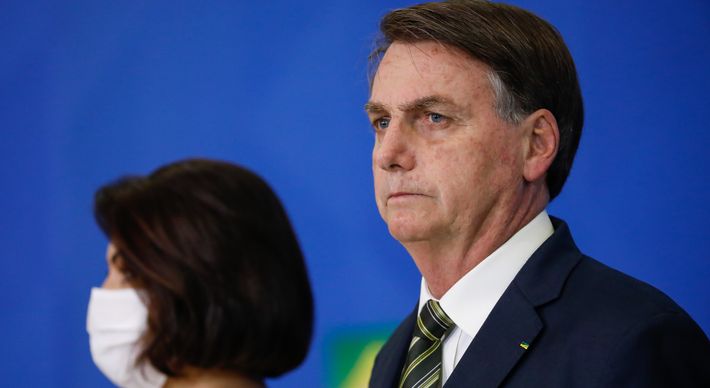 Por 4 a 3, a corte decidiu reabrir as investigações sobre o hackeamento, durante o pleito, de um grupo nas redes sociais que reunia 2,7 milhões de pessoas contra o atual chefe do Executivo