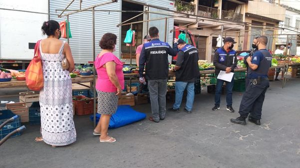 Fiscais também percorreram a Feira de Aribiri