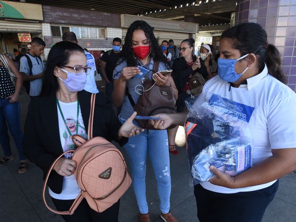 Distribuição de máscaras feita pelo Governo do Espirito Santo no Terminal de Campo Grande, em Cariacica por Ricardo Medeiros