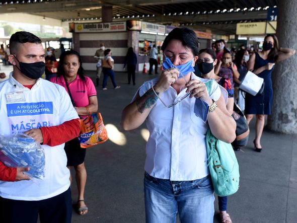 Distribuição de máscaras feita pelo Governo do Espirito Santo no Terminal de Campo Grande, em Cariacica por Ricardo Medeiros
