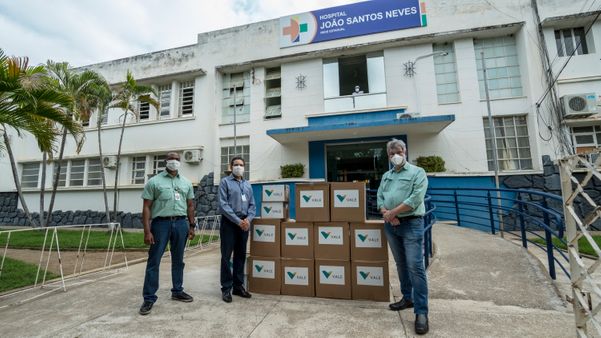 No Hospital João dos Santos Neves, em Baixo Guandu, grupo também recebeu os EPIs dados pela empresa
